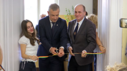 Az Oláh család emlékét őrzi a felújított tanterem a Selye János Gimnáziumban
