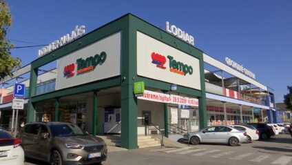 Modern COOP Jednota várja vásárlóit a VII. lakótelepen